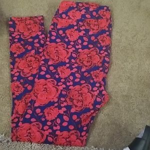 Red and blue LuLaRoe leggings